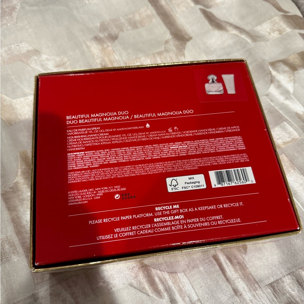 Estee Lauder Beautiful Magnolia Festive Red Gift Box - Picture 3 of 3